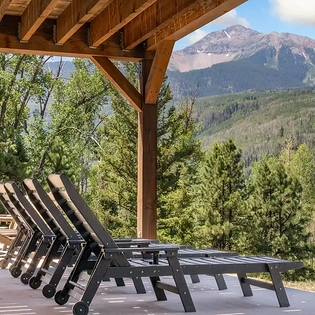 2.10 sunshine valley telluride firepit hot tub area2