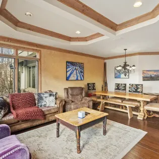 2.2 telluride centrum 302 living room1