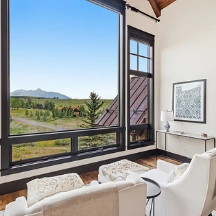 2.3 between the peaks mountain village living room5