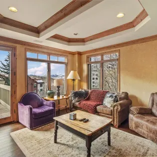2.3 telluride centrum 302 living room2