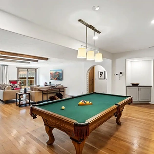 2.3 telluride sky house living room pool table2