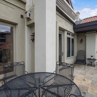 2.6 telluride centrum 302 living room deck patio4