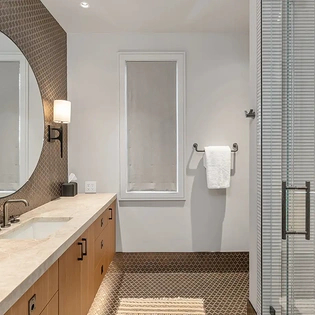 20.0 telluride lone star lodge upstairs guset bathroom