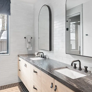 25.4 adu bunk bathroom