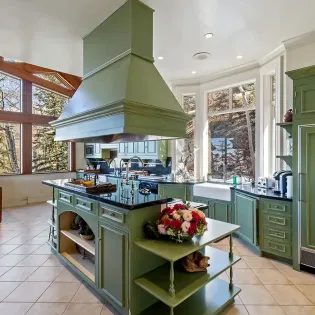 3.0 saison cinq mountain village kitchen1