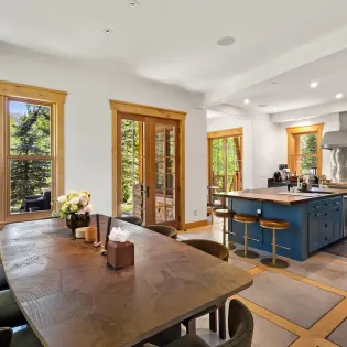 3.02 telluride golden knoll dining 