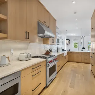 3.02 telluride magic on main kitchen