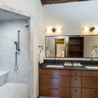 3.04 slopeside chateau telluride guest one bath