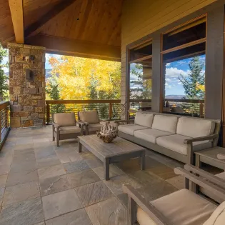 3.06 telluride saison cinq patio 