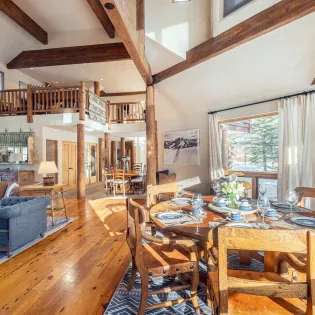 3.1 mountain village vacation rental satisfaction dining nook2