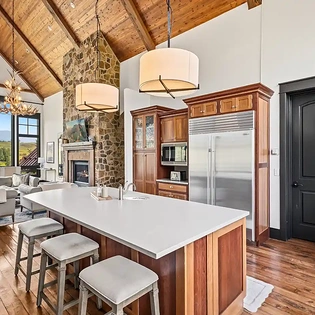 3.2 between the peaks mountain village kitchen1