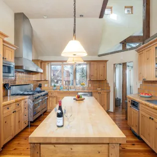 3.3 mountain village vacation rental satisfaction kitchen1