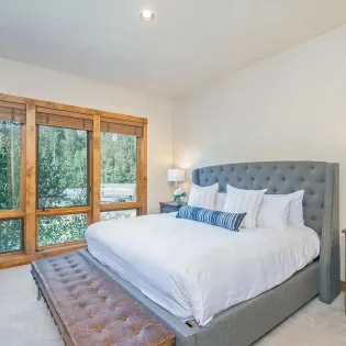 4.0 sunshine at terraces telluride vacation rental primary suite1