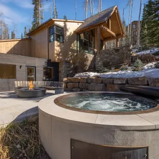 4.02 galloping goose chalet telluride hot tub detail3