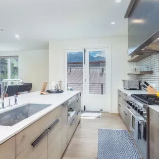 4.02 san juan 104 telluride kitchen2