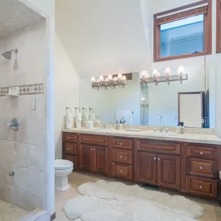 4.02 telluride south pacific townhouse primary bath