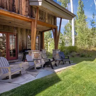 4.04 telluride golden knoll back exteriors patio outside dining 