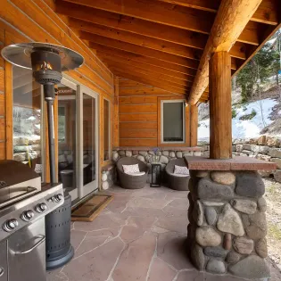 4.05 mountain tranquility telluride patio bbq1