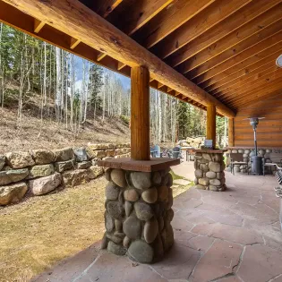 4.06 mountain tranquility telluride patio bbq2