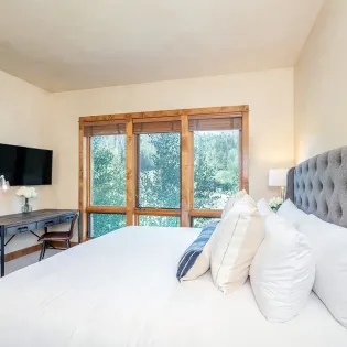 4.1 sunshine at terraces telluride vacation rental primary suite2