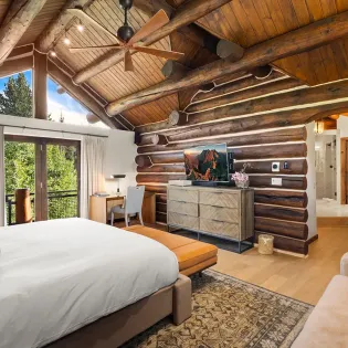 4.2 slopeside chateau telluride primary suite