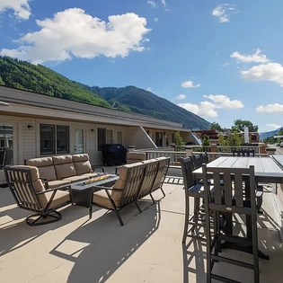 4.4 sky house telluride rooftop4