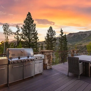 4.5 telluride overlook haus living room deck barbeque4