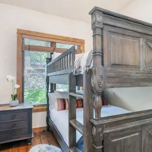 5.0 sunshine at terraces telluride vacation rental bunk room1