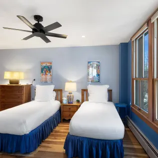 5.02 telluride panoramic peaks bunk room