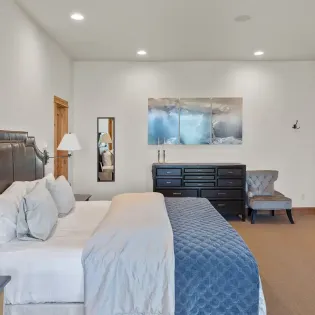 5.02 telluride stone timber guest room one