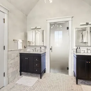 5.04 telluride creekside haven primary bath