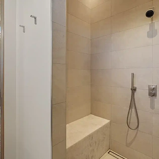 5.08 telluride monteluce primary suite bath2
