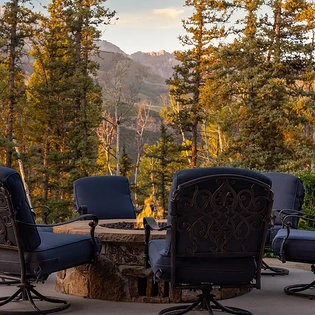 5.1 telluride overlook haus patio firepit2