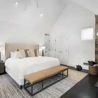 5.2 first chair oak telluride primary suite4