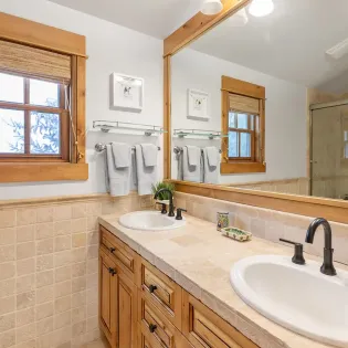 5.2 first light telluride primary suite bath1