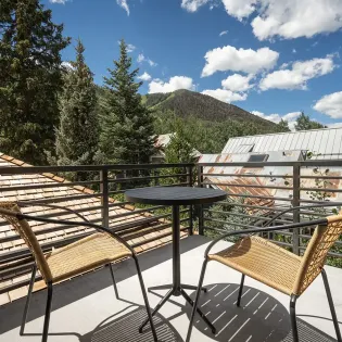 5.2 magic on main telluride primary suite deck 12