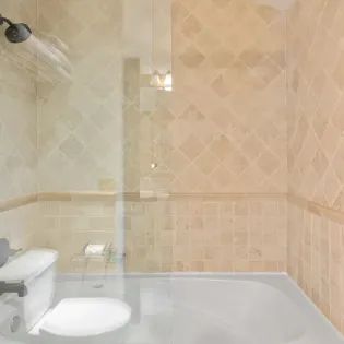 5.3 first light telluride primary suite bath2