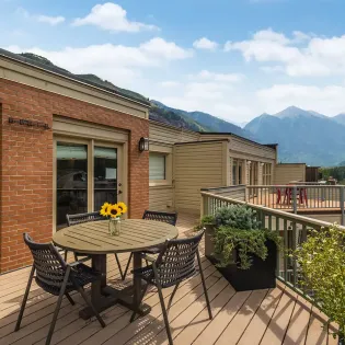 5.3 heritage penthouse telluride south deck