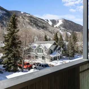 5.3 nirvana telluride primary suite balcony view