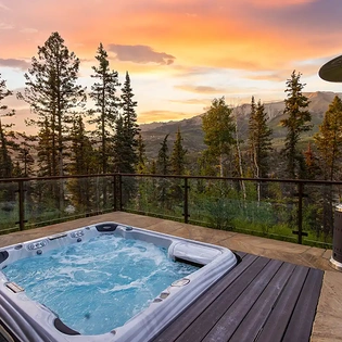 5.3 telluride overlook haus patio hot tub4