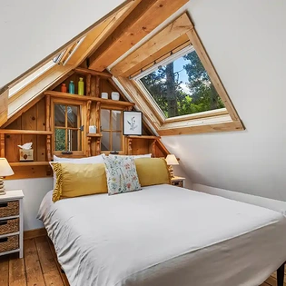 5.3 telluride town charm primary suite4