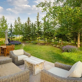 5.4 between the peaks mountain village exterior seating area1