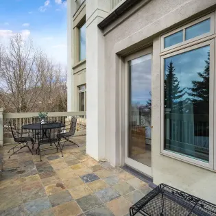 5.4 telluride centrum 302 living room deck patio1