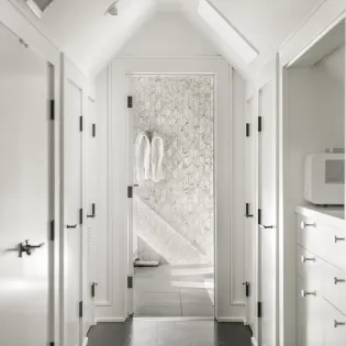 5.5 first chair oak telluride upper hall2