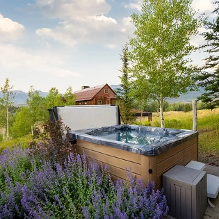 5.6 between the peaks mountain village exterior hot tub2