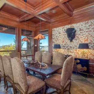 6.0 telluride saison cinq dining room