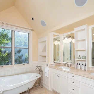6.01 telluride pacific house primary suite bathroom1