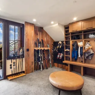 6.07 mountain village aspen at courcheval ski room 