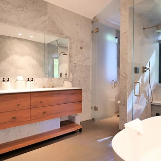 6.07 telluride maison cornet primary suite bath1