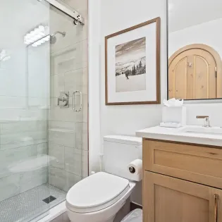 6.10 heritage penthouse telluride guest one bathroom 